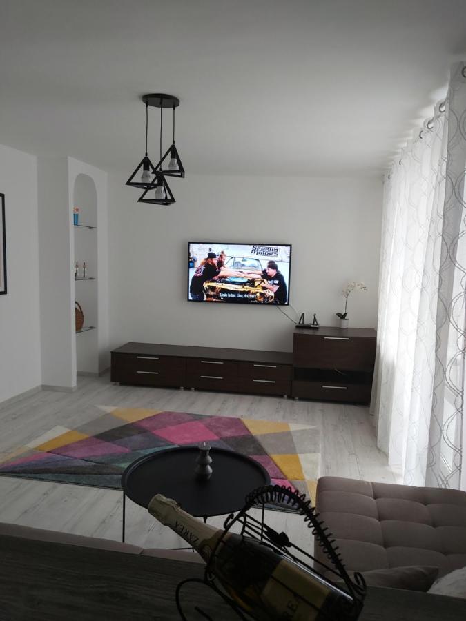 Chic Apartament Deva Dış mekan fotoğraf
