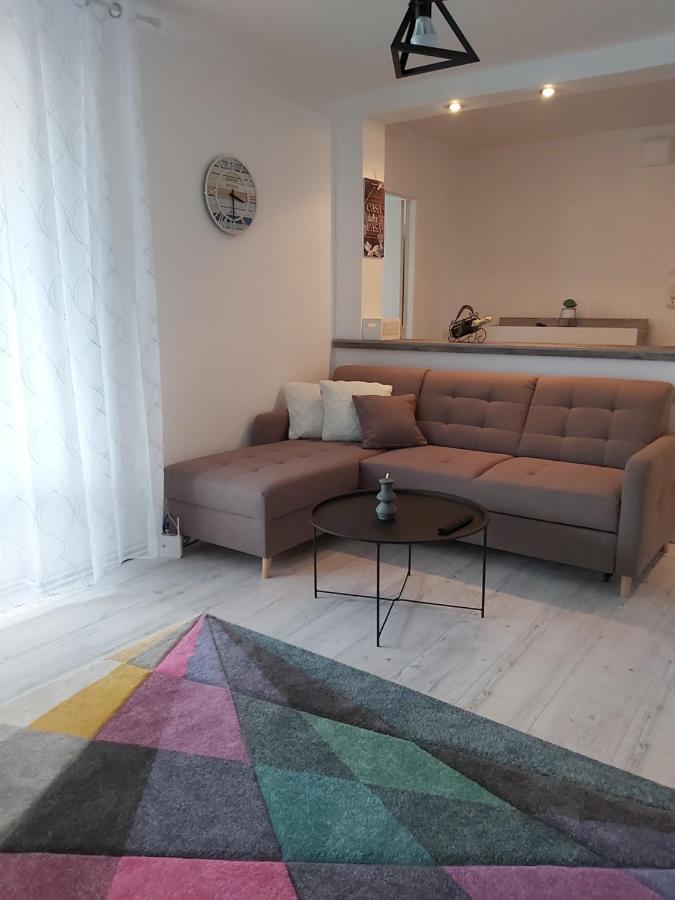 Chic Apartament Deva Dış mekan fotoğraf